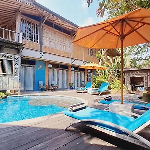  Villa Ayu Dira Heritage House